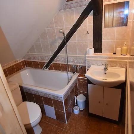 Guest house Kavarna Lucie S Ubytovanim Horni Terlicko