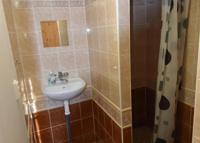 Kavarna Lucie S Ubytovanim Horní Těrlicko