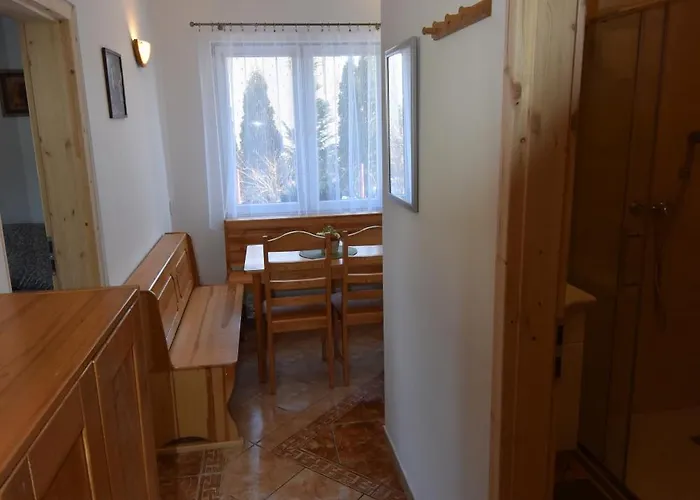Kavarna Lucie S Ubytovanim Pensjonat