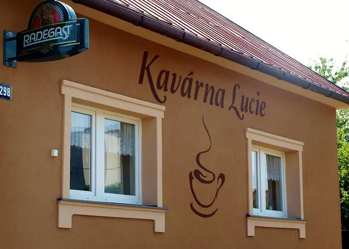 Kavarna Lucie S Ubytovanim Horní Těrlicko